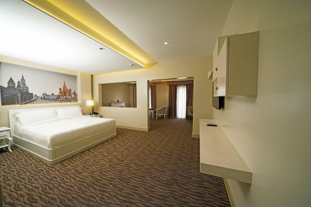 Hotel Carlito Tagaytay Тагайтай Экстерьер фото