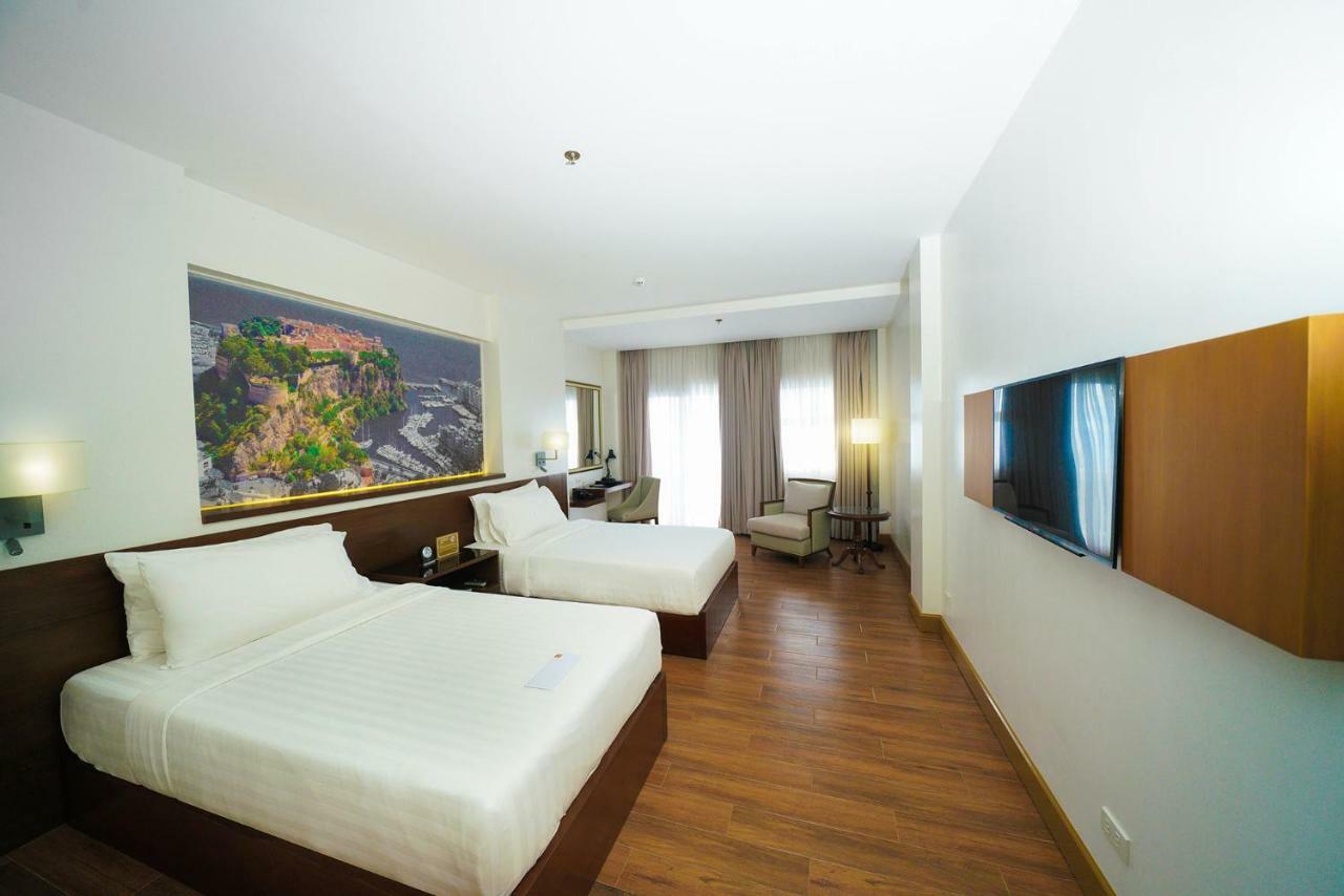 Hotel Carlito Tagaytay Тагайтай Экстерьер фото