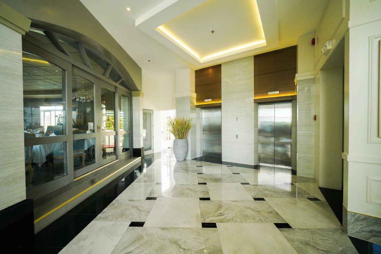 Hotel Carlito Tagaytay Тагайтай Экстерьер фото